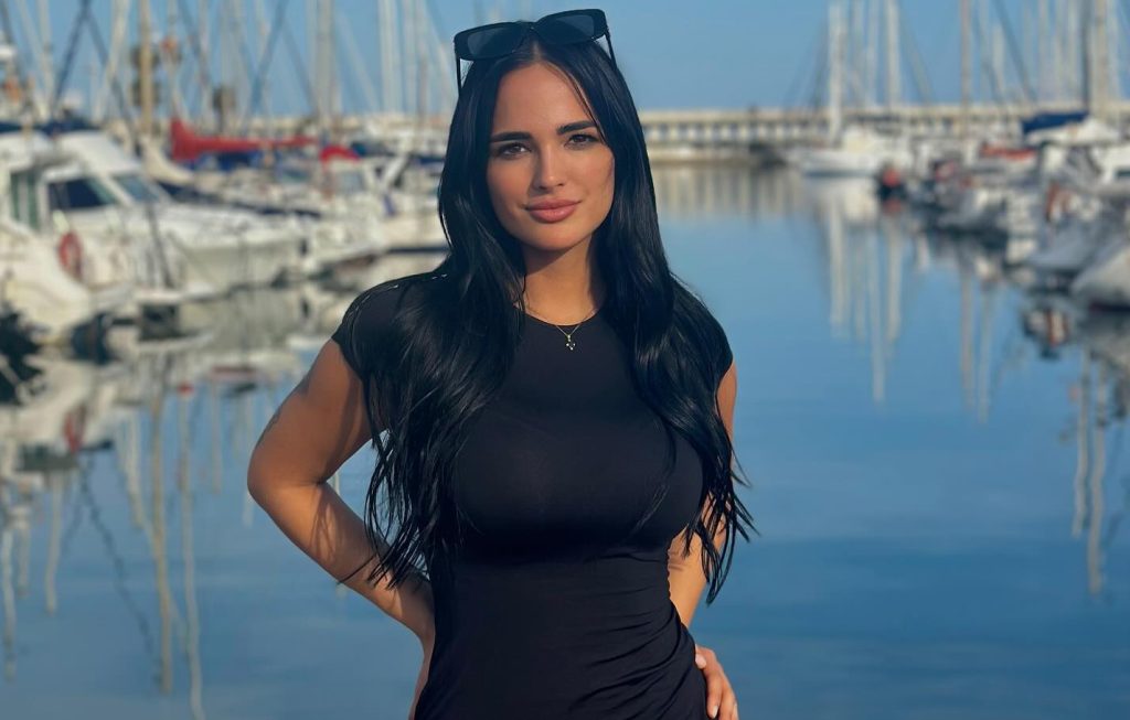 Claudia Bavel: Age, Career & More Facts Revealed