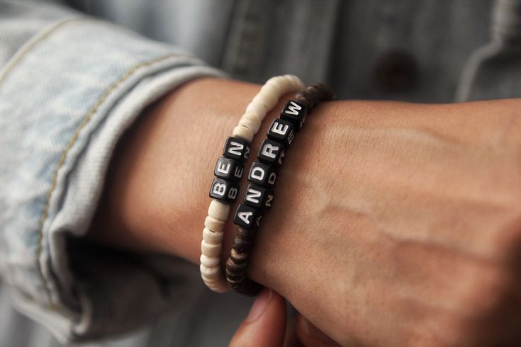 Why a Men’s Silver Bracelet with Name Is the Perfect Personalized Accessory