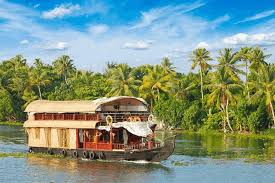 What to Expect on Your First Kerala Backwater Houseboat Trip