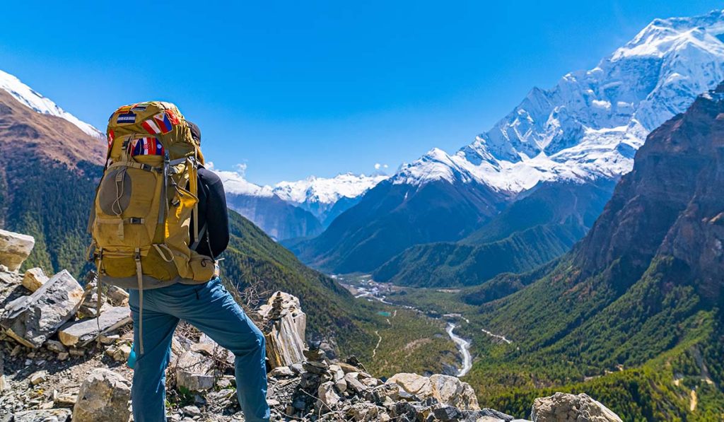 How to Pack Light Yet Efficient for Annapurna Circuit Trekking